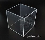  display in acrylic 15 x 15 x 15 cm