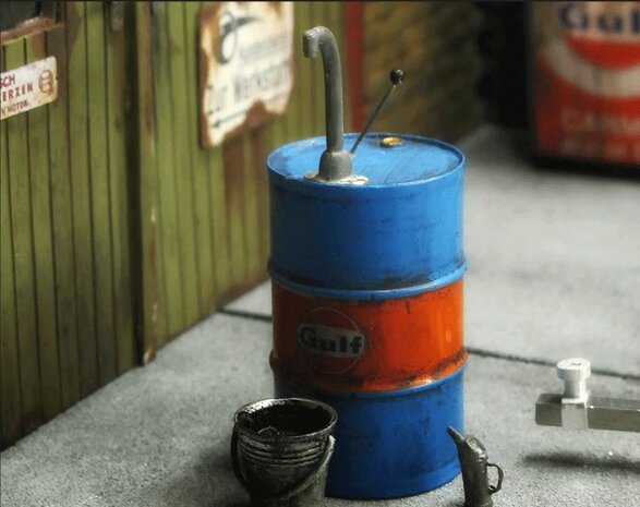 Oil Barrels  1/35