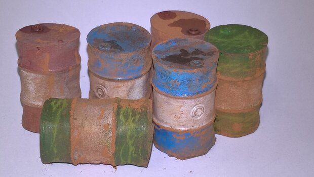 Oil Barrels  1/35