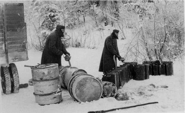 German / US oil barrels 1/72  - 1/87