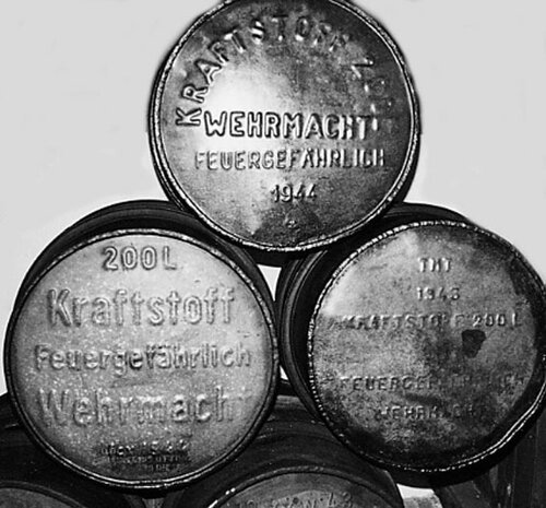 German / US oil barrels 1/72  - 1/87