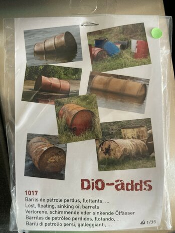 Floating / Sinking oil Barrels set 1/35