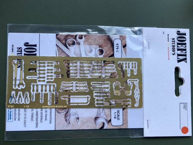 Wrenches / work materials  1/18