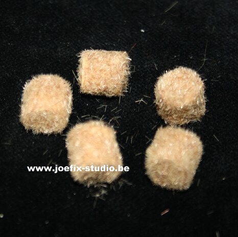 Bundles of straw (round) 1/160