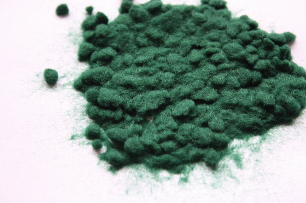 Dark green grass fibres (1mm)