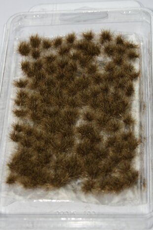 Autumn coloured grass tufts (dark) (+/- 260)