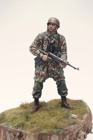 Dark green grass fibres (4.5-6mm)