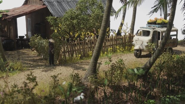 Small green leaves on twigs  (darkt green)