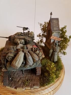 Small green leaves on twigs  (light green)