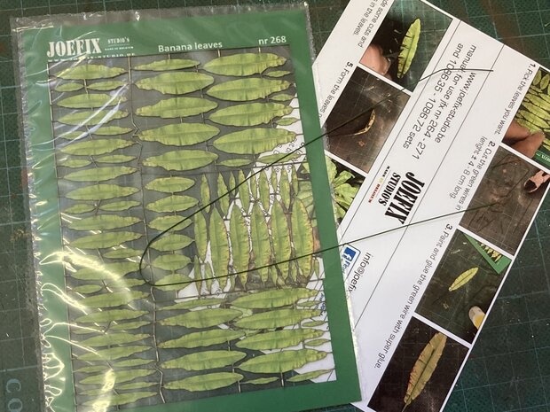 Banana leaves - 1/87